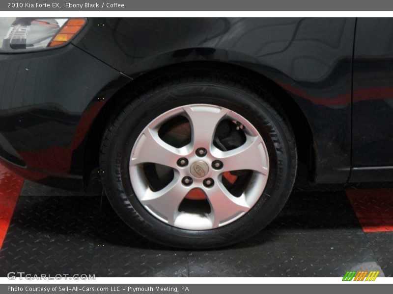 Ebony Black / Coffee 2010 Kia Forte EX