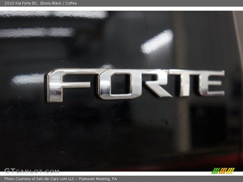 Ebony Black / Coffee 2010 Kia Forte EX