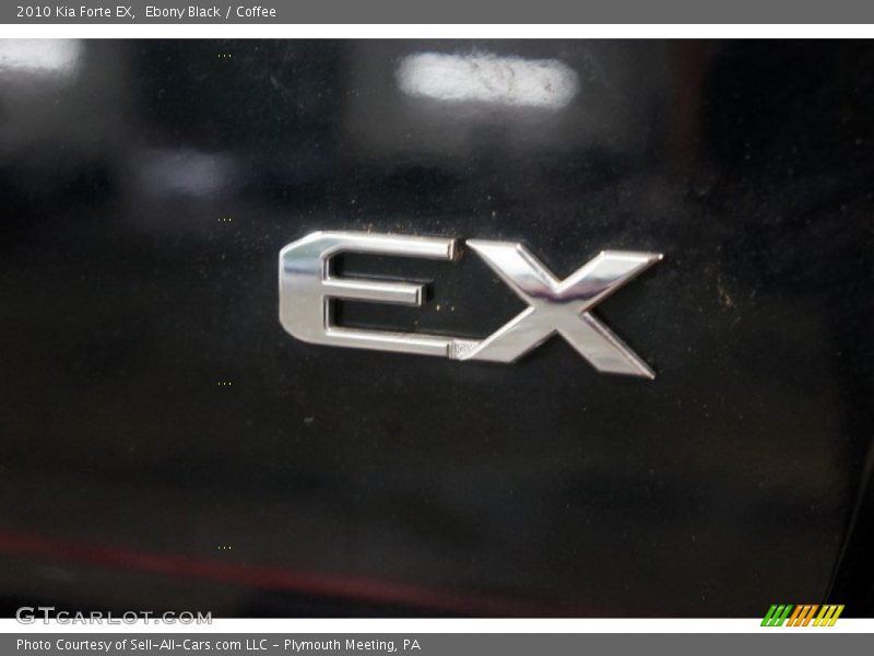 Ebony Black / Coffee 2010 Kia Forte EX