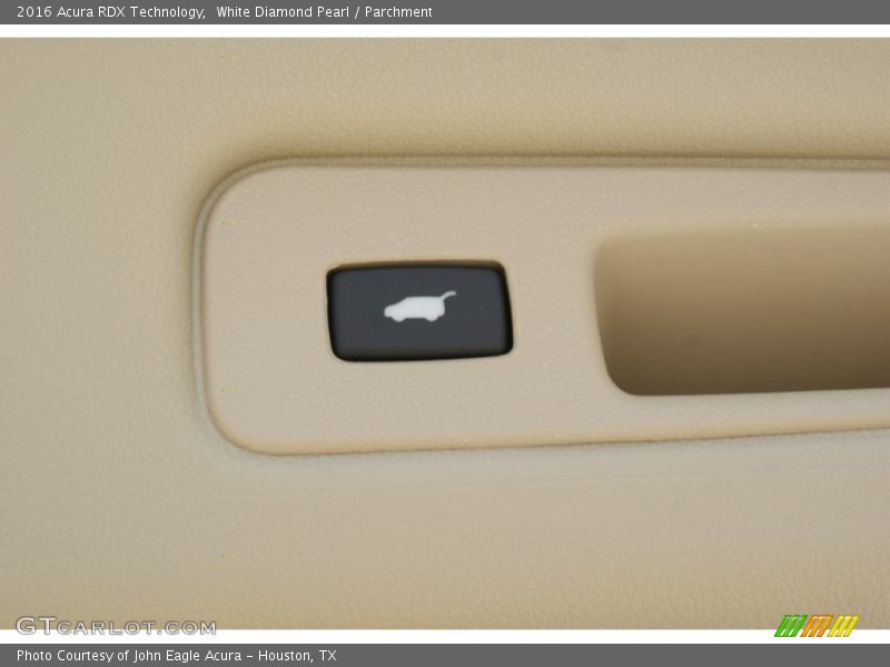 White Diamond Pearl / Parchment 2016 Acura RDX Technology