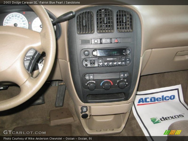 Patriot Blue Pearl / Sandstone 2003 Dodge Caravan SE