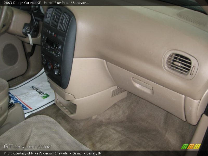 Patriot Blue Pearl / Sandstone 2003 Dodge Caravan SE