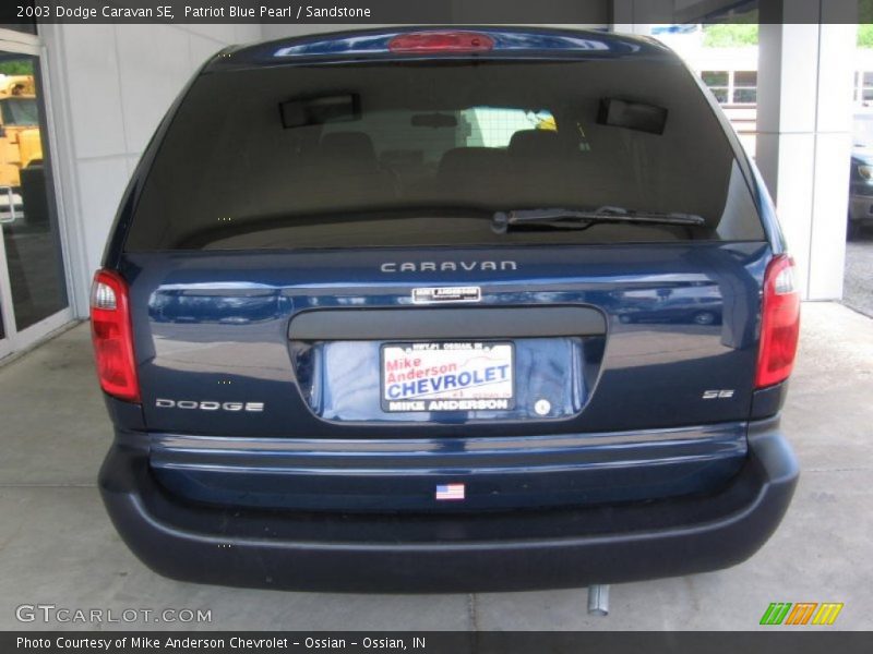 Patriot Blue Pearl / Sandstone 2003 Dodge Caravan SE