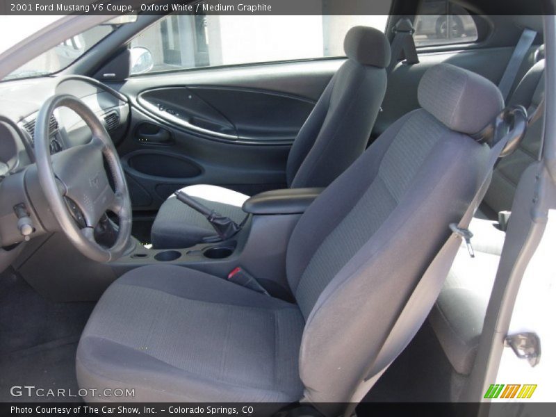 Oxford White / Medium Graphite 2001 Ford Mustang V6 Coupe