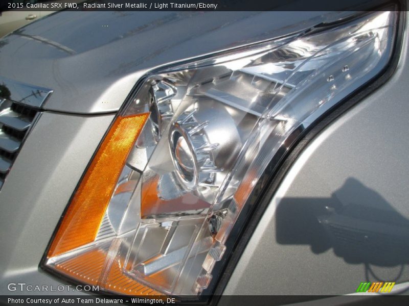 Radiant Silver Metallic / Light Titanium/Ebony 2015 Cadillac SRX FWD