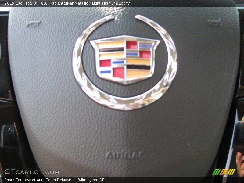 Radiant Silver Metallic / Light Titanium/Ebony 2015 Cadillac SRX FWD
