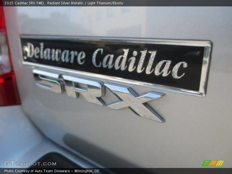 Radiant Silver Metallic / Light Titanium/Ebony 2015 Cadillac SRX FWD