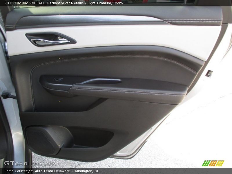 Radiant Silver Metallic / Light Titanium/Ebony 2015 Cadillac SRX FWD
