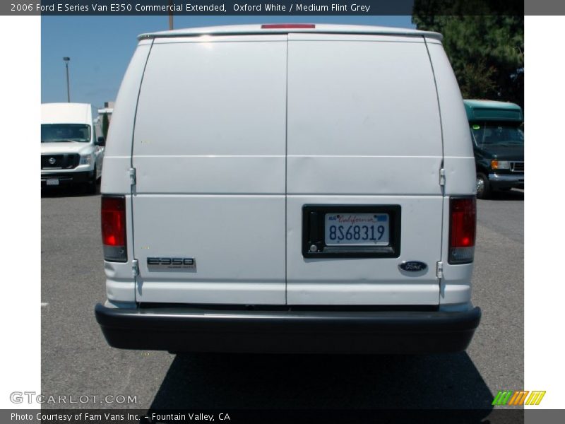 Oxford White / Medium Flint Grey 2006 Ford E Series Van E350 Commercial Extended