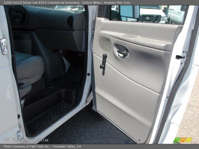 Oxford White / Medium Flint Grey 2006 Ford E Series Van E350 Commercial Extended