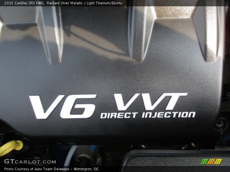 Radiant Silver Metallic / Light Titanium/Ebony 2015 Cadillac SRX FWD