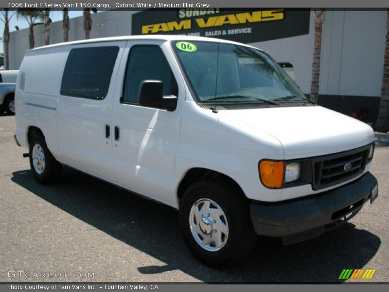 Oxford White / Medium Flint Grey 2006 Ford E Series Van E150 Cargo
