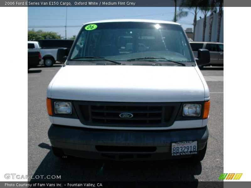 Oxford White / Medium Flint Grey 2006 Ford E Series Van E150 Cargo