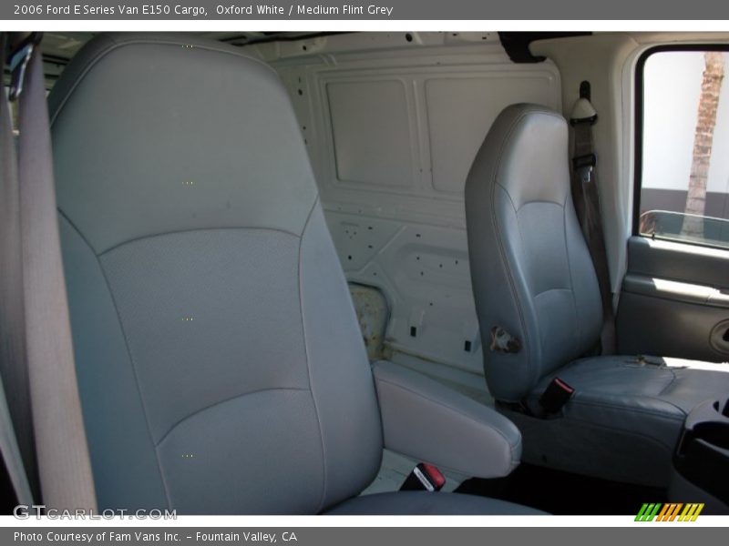Oxford White / Medium Flint Grey 2006 Ford E Series Van E150 Cargo