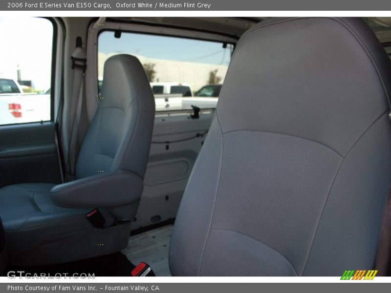 Oxford White / Medium Flint Grey 2006 Ford E Series Van E150 Cargo