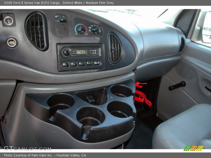 Oxford White / Medium Flint Grey 2006 Ford E Series Van E150 Cargo