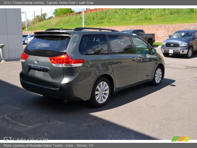 Cypress Green Pearl / Light Gray 2011 Toyota Sienna Limited
