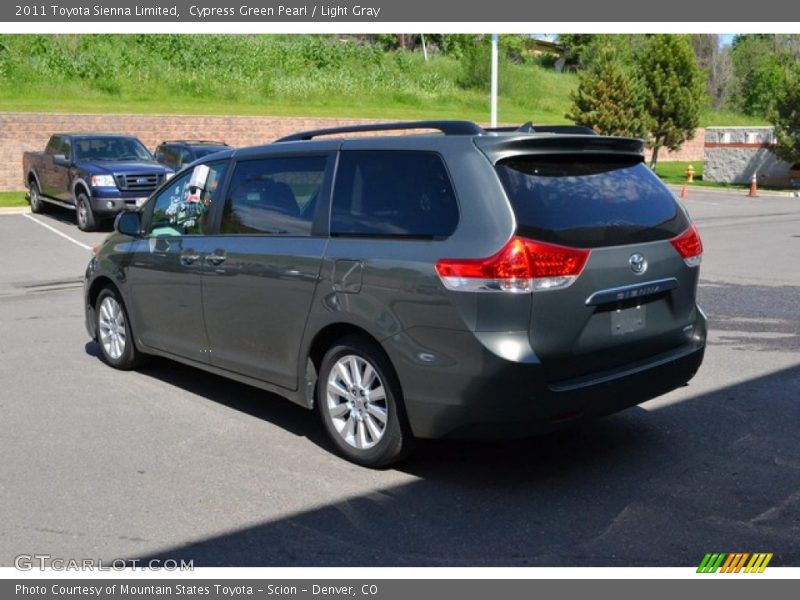 Cypress Green Pearl / Light Gray 2011 Toyota Sienna Limited