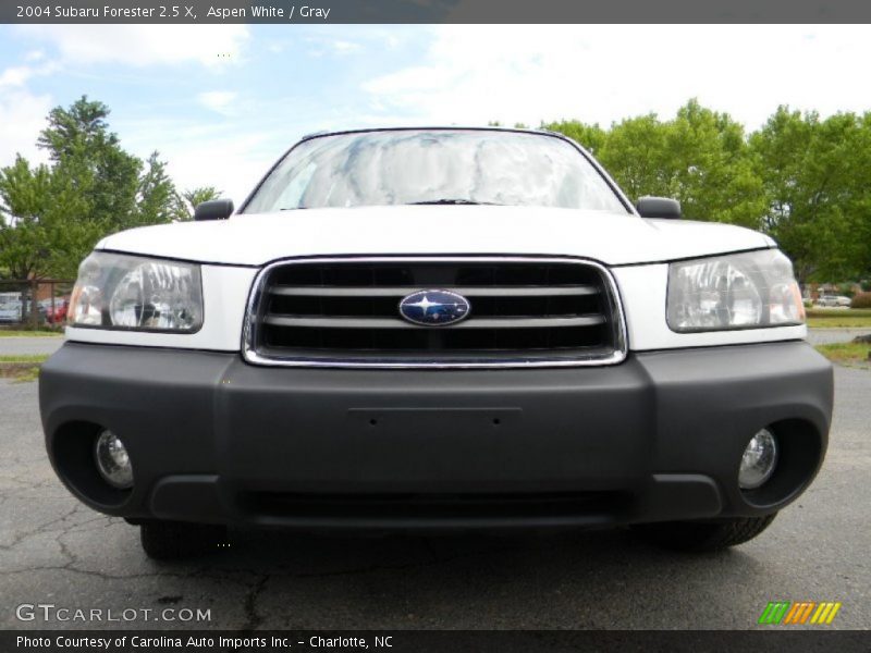 Aspen White / Gray 2004 Subaru Forester 2.5 X