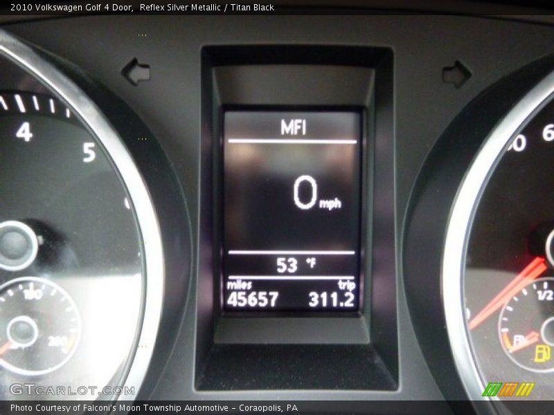 Reflex Silver Metallic / Titan Black 2010 Volkswagen Golf 4 Door