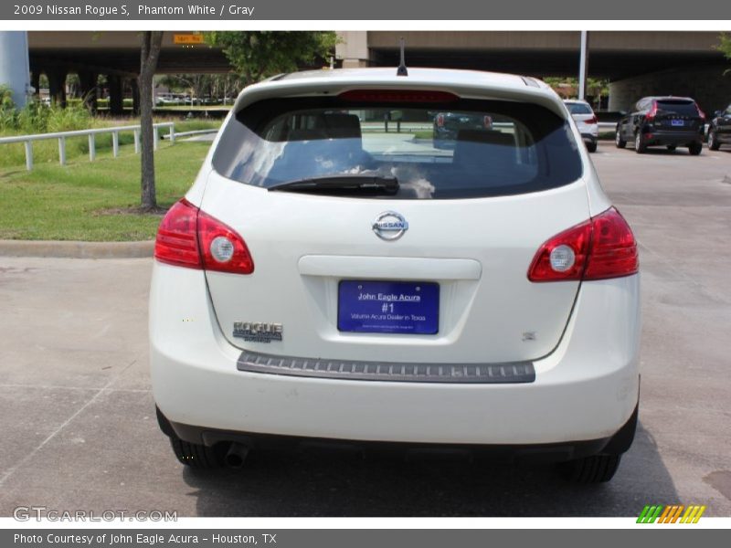 Phantom White / Gray 2009 Nissan Rogue S