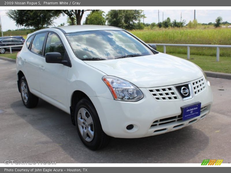 Phantom White / Gray 2009 Nissan Rogue S