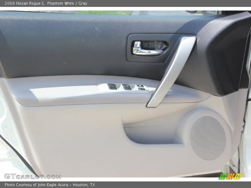 Phantom White / Gray 2009 Nissan Rogue S