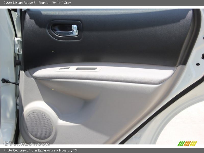 Phantom White / Gray 2009 Nissan Rogue S