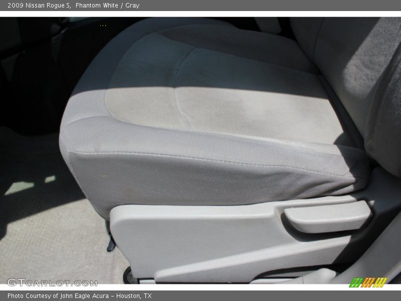 Phantom White / Gray 2009 Nissan Rogue S
