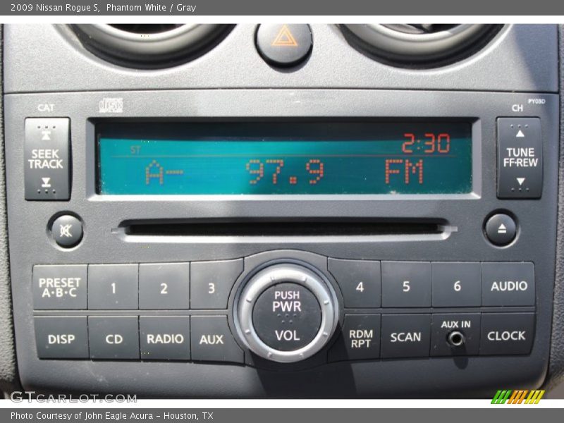 Phantom White / Gray 2009 Nissan Rogue S