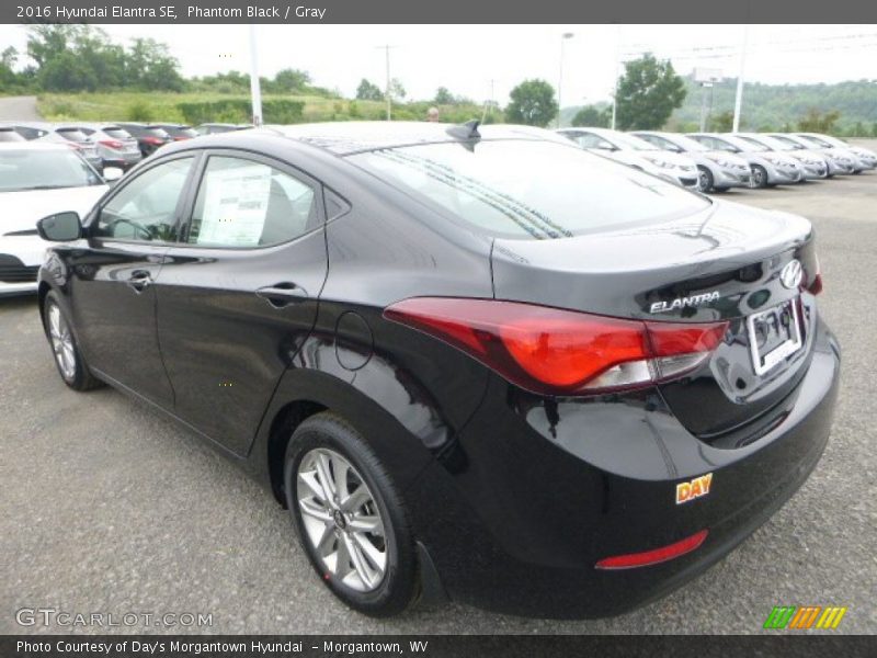 Phantom Black / Gray 2016 Hyundai Elantra SE