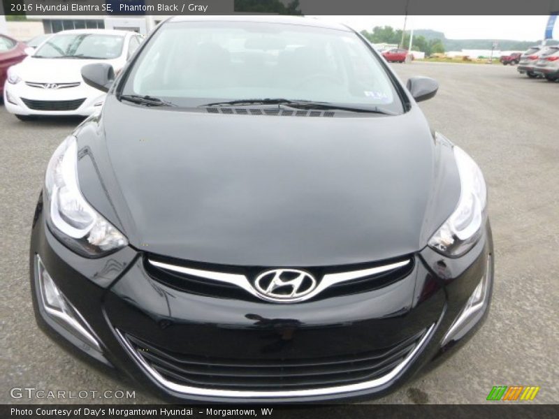 Phantom Black / Gray 2016 Hyundai Elantra SE