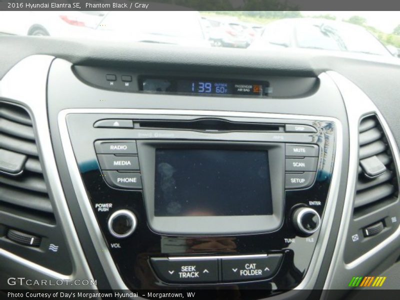 Phantom Black / Gray 2016 Hyundai Elantra SE