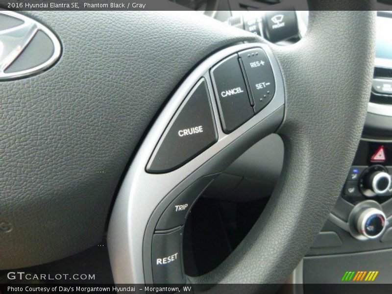Phantom Black / Gray 2016 Hyundai Elantra SE