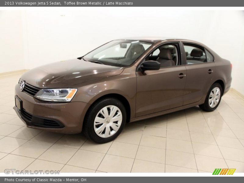 Front 3/4 View of 2013 Jetta S Sedan