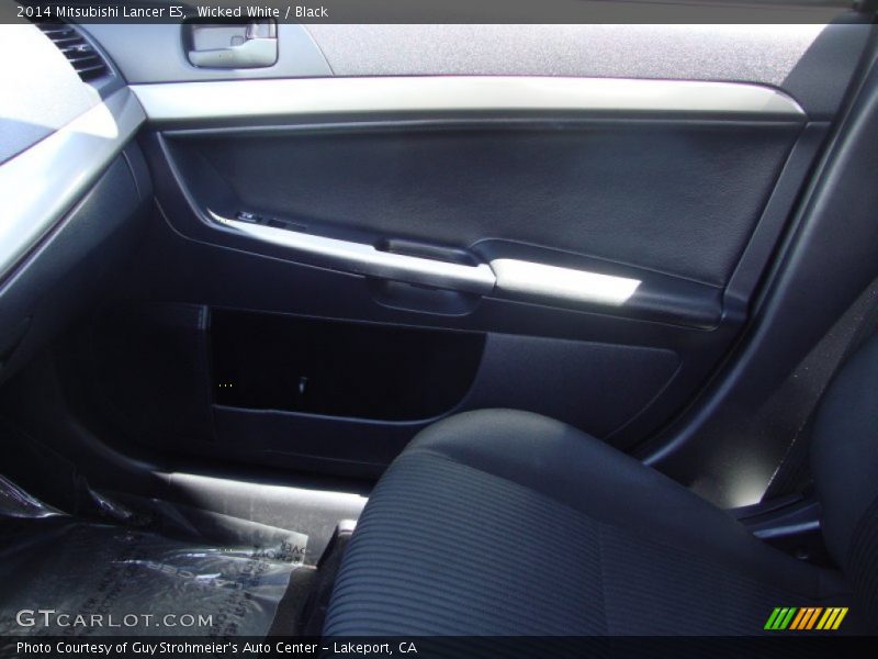 Wicked White / Black 2014 Mitsubishi Lancer ES