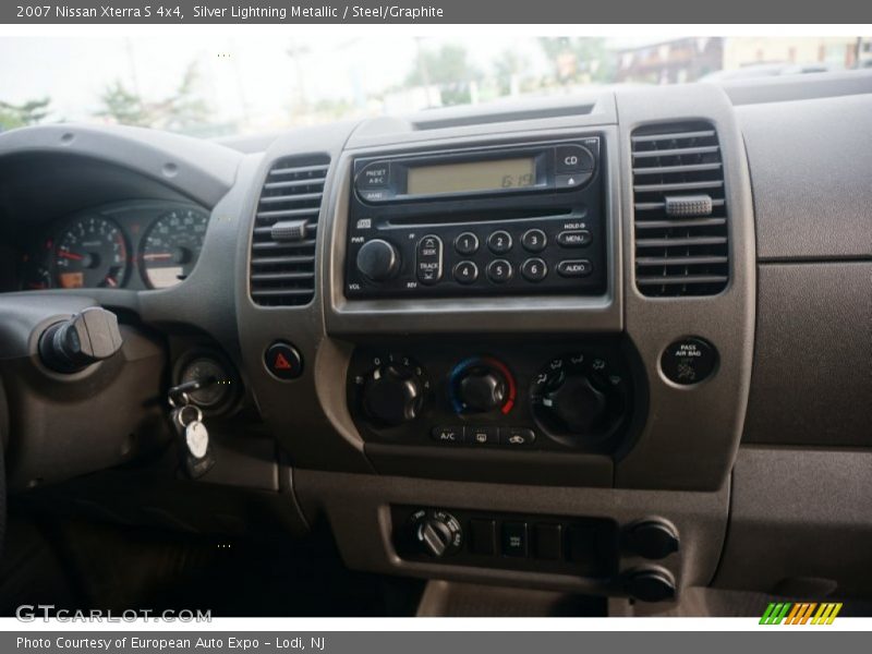 Silver Lightning Metallic / Steel/Graphite 2007 Nissan Xterra S 4x4