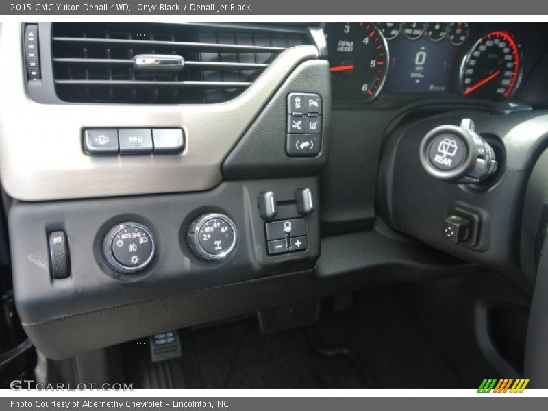 Onyx Black / Denali Jet Black 2015 GMC Yukon Denali 4WD