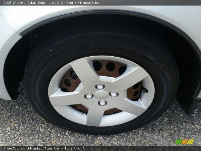 Ultra Silver Metallic / Neutral Beige 2005 Chevrolet Cobalt Sedan