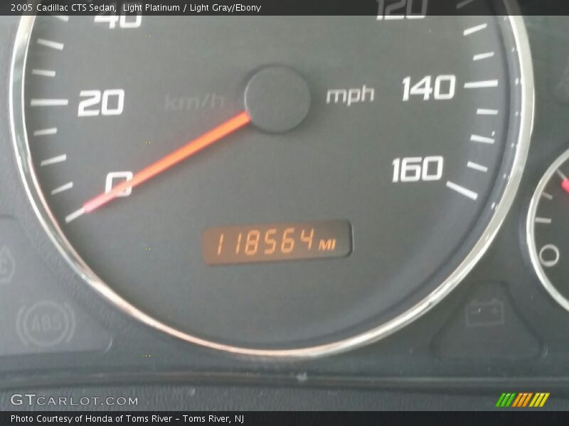 Light Platinum / Light Gray/Ebony 2005 Cadillac CTS Sedan