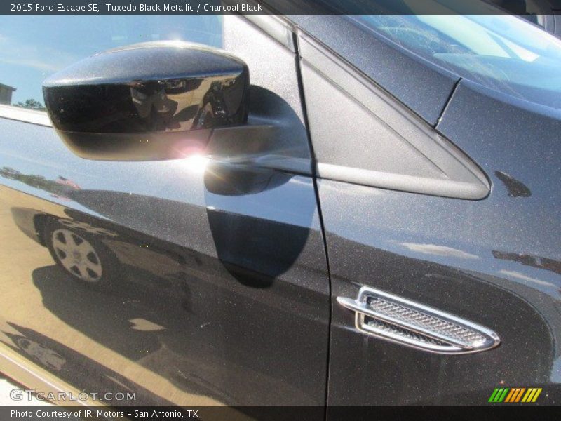 Tuxedo Black Metallic / Charcoal Black 2015 Ford Escape SE