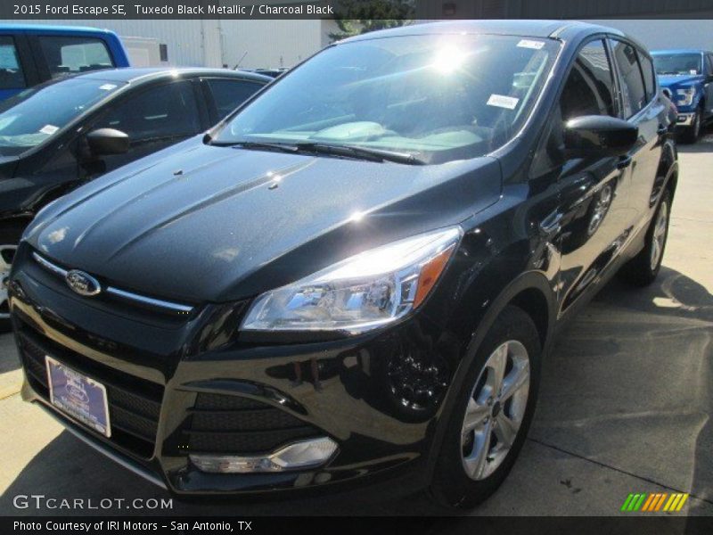 Tuxedo Black Metallic / Charcoal Black 2015 Ford Escape SE