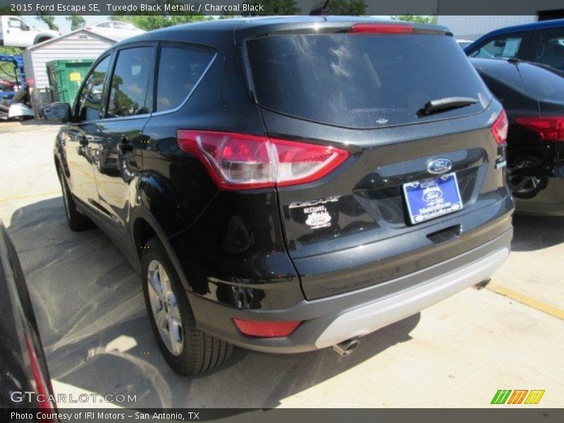 Tuxedo Black Metallic / Charcoal Black 2015 Ford Escape SE