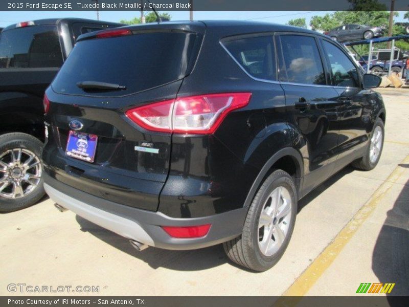 Tuxedo Black Metallic / Charcoal Black 2015 Ford Escape SE