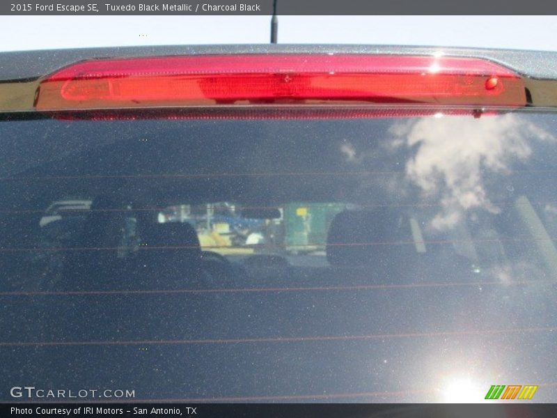 Tuxedo Black Metallic / Charcoal Black 2015 Ford Escape SE