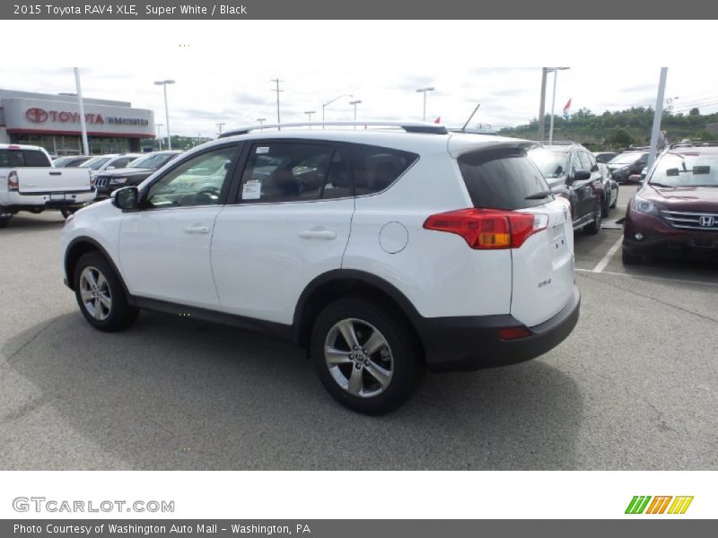 Super White / Black 2015 Toyota RAV4 XLE