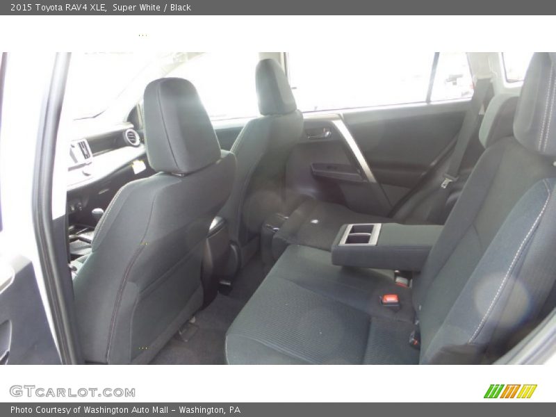 Super White / Black 2015 Toyota RAV4 XLE