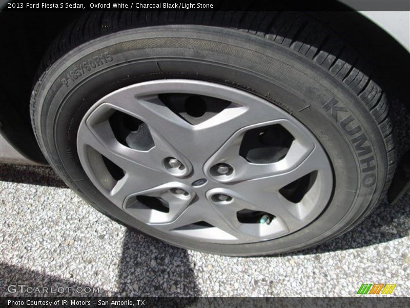 Oxford White / Charcoal Black/Light Stone 2013 Ford Fiesta S Sedan