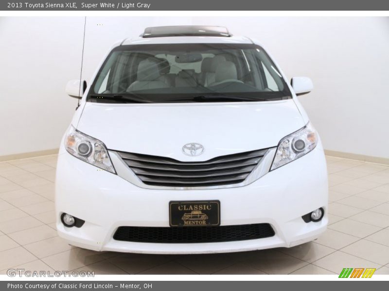 Super White / Light Gray 2013 Toyota Sienna XLE