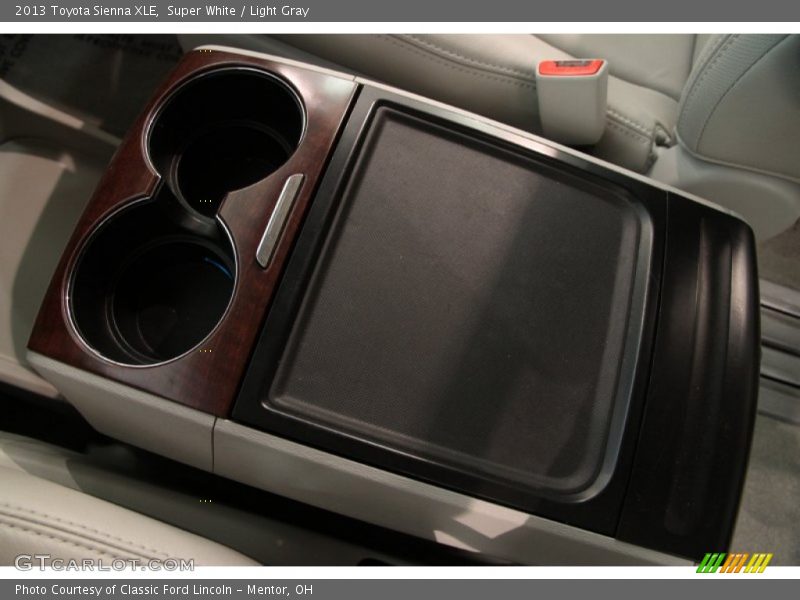 Super White / Light Gray 2013 Toyota Sienna XLE